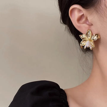 DAIIIBABYYY  -  Exaggerated Big Flower Stud Earrings for Women Vintage Temperament Pearl Tassel Earrings Wedding Jewelry Accessories
